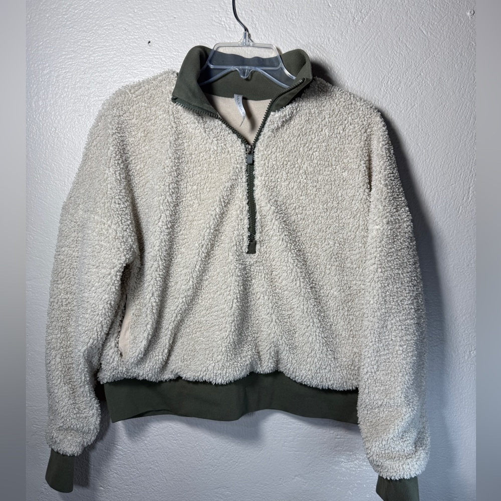 Fabletics Sherpa Fleece Pullover Small Cream Green Quarter Zip Cozy Crop Jacket